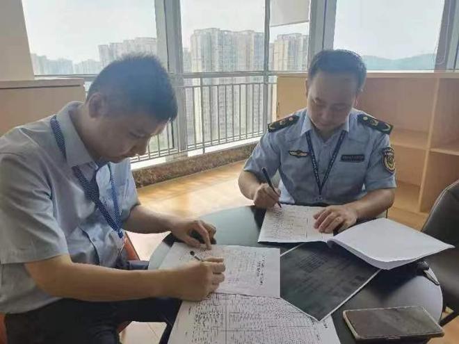 順慶區(qū)開(kāi)展清理整頓人力資源市場(chǎng)秩序?qū)ｍ?xiàng)執(zhí)法行動(dòng)